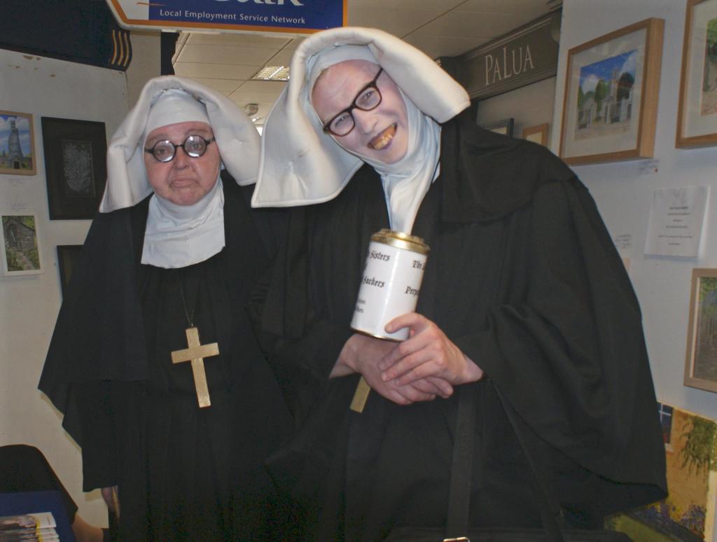 SUMMER FESTIVAL ENTERTAINMENT