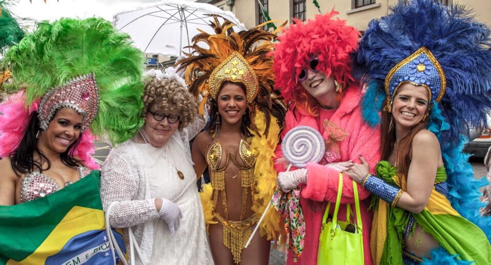 SUMMER FESTIVAL ENTERTAINMENT FROM STREET ACTS