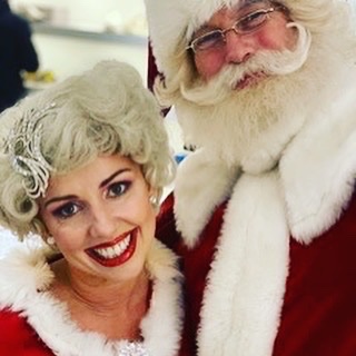 Meet_the_Clauses_at_Blackthorn_Arts_at_the_heart_of_live_entertainment_Brown_Thomas_Dublin_1